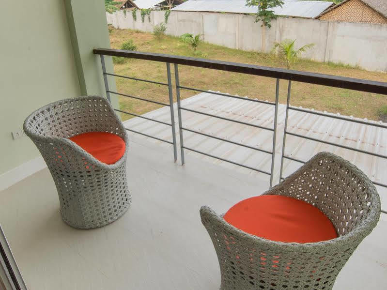 פנגלאו Oasi Fiore Bed & Breakfast מראה חיצוני תמונה